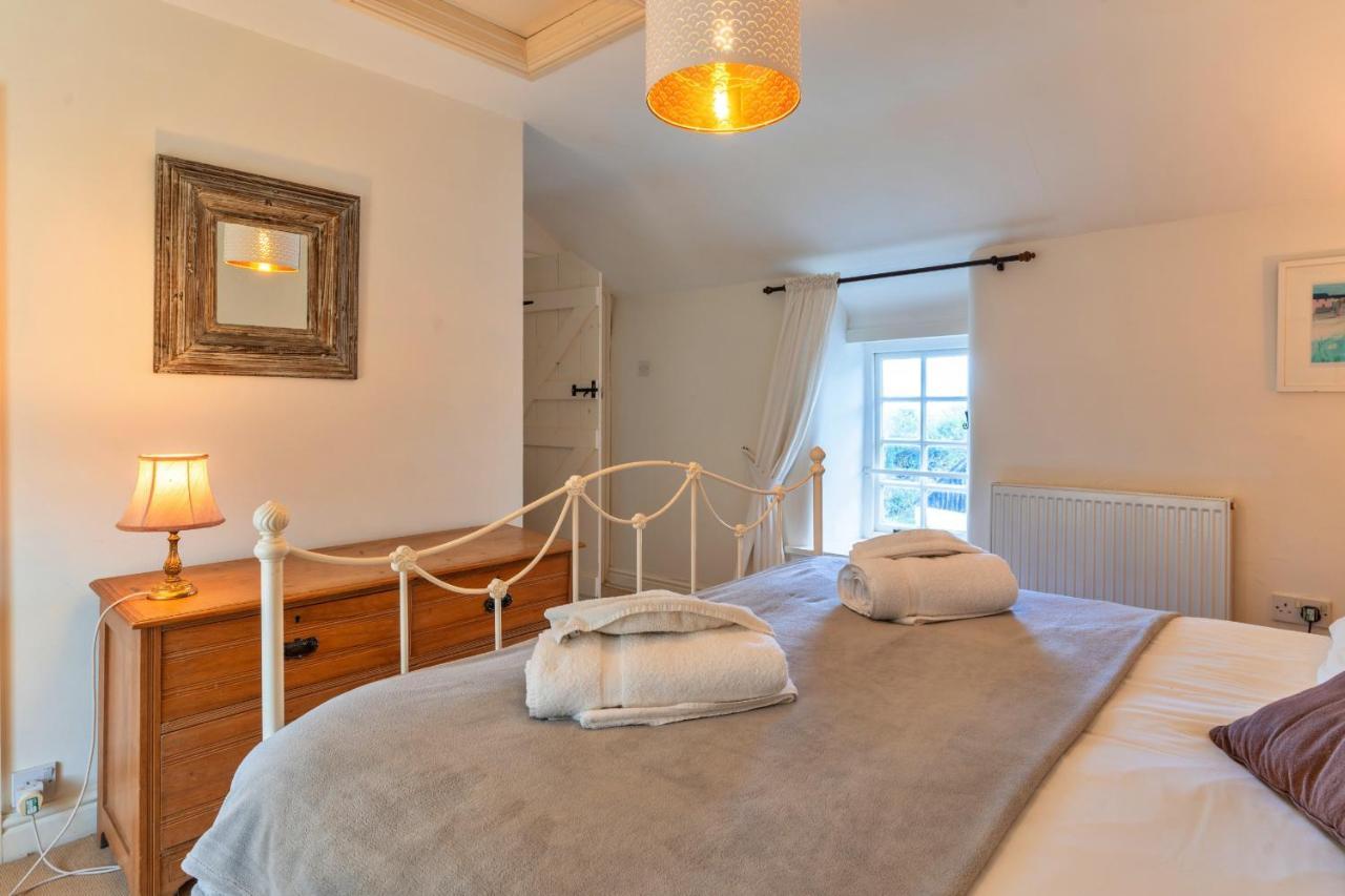 Finest Retreats - Forge Cottage Padstow Bagian luar foto