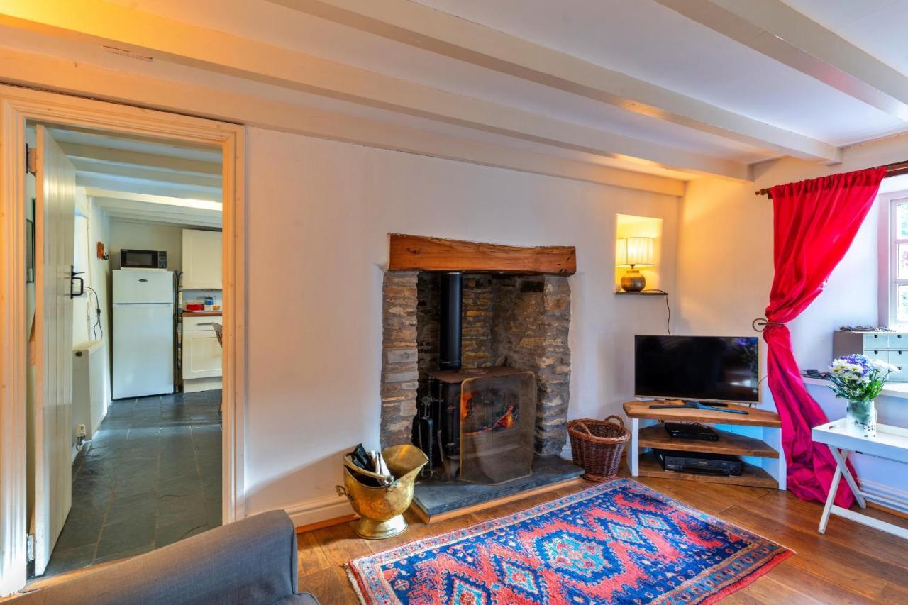 Finest Retreats - Forge Cottage Padstow Bagian luar foto
