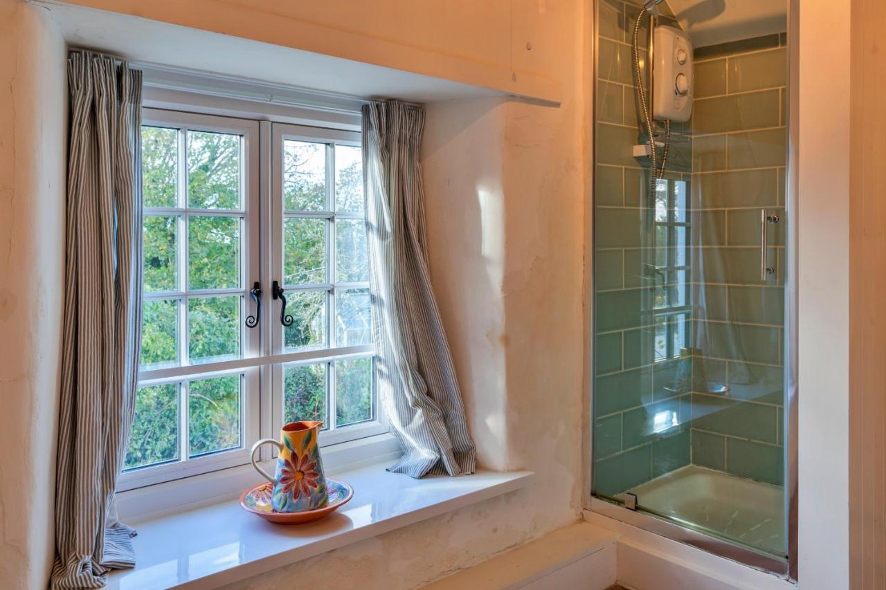 Finest Retreats - Forge Cottage Padstow Bagian luar foto