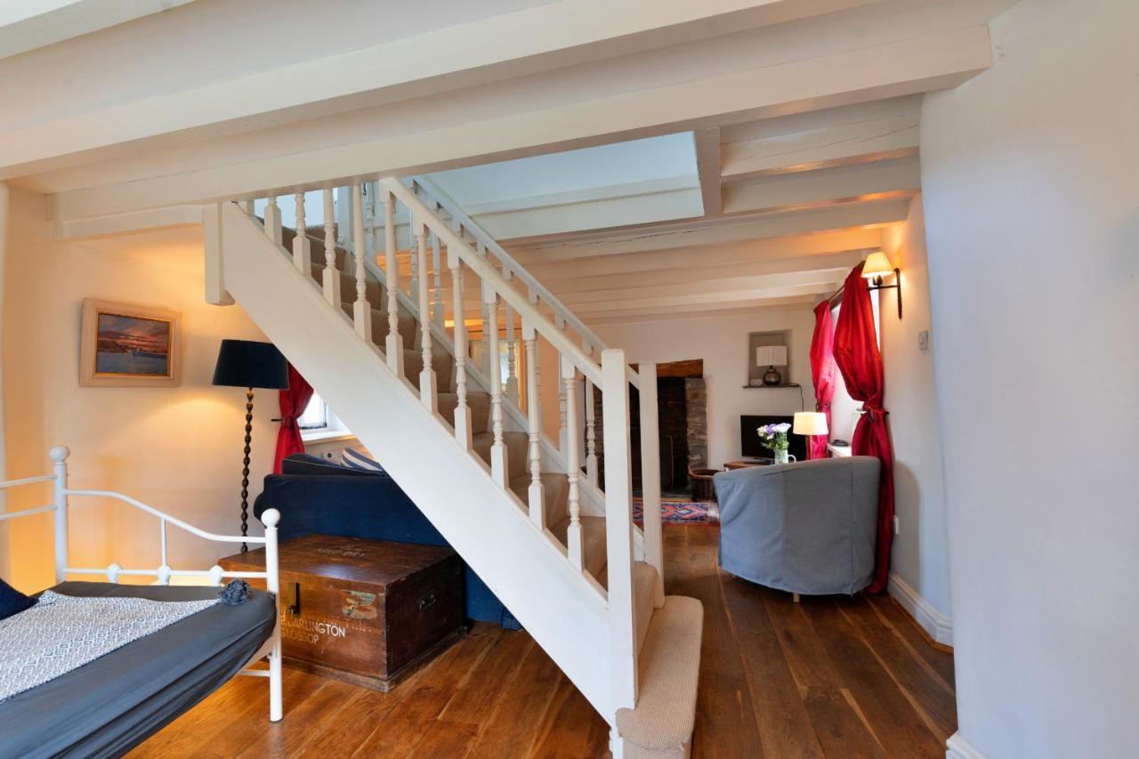 Finest Retreats - Forge Cottage Padstow Bagian luar foto