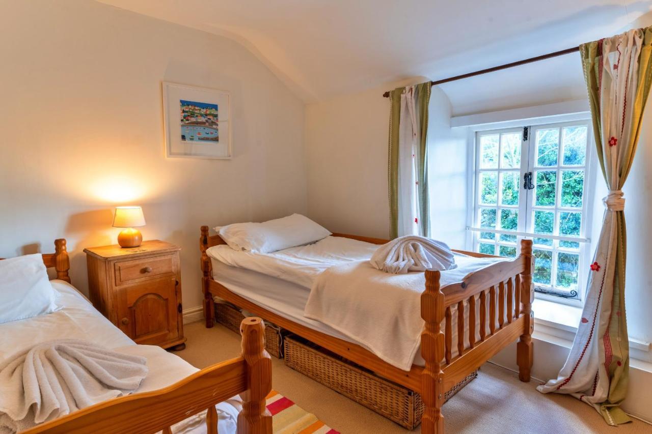 Finest Retreats - Forge Cottage Padstow Bagian luar foto