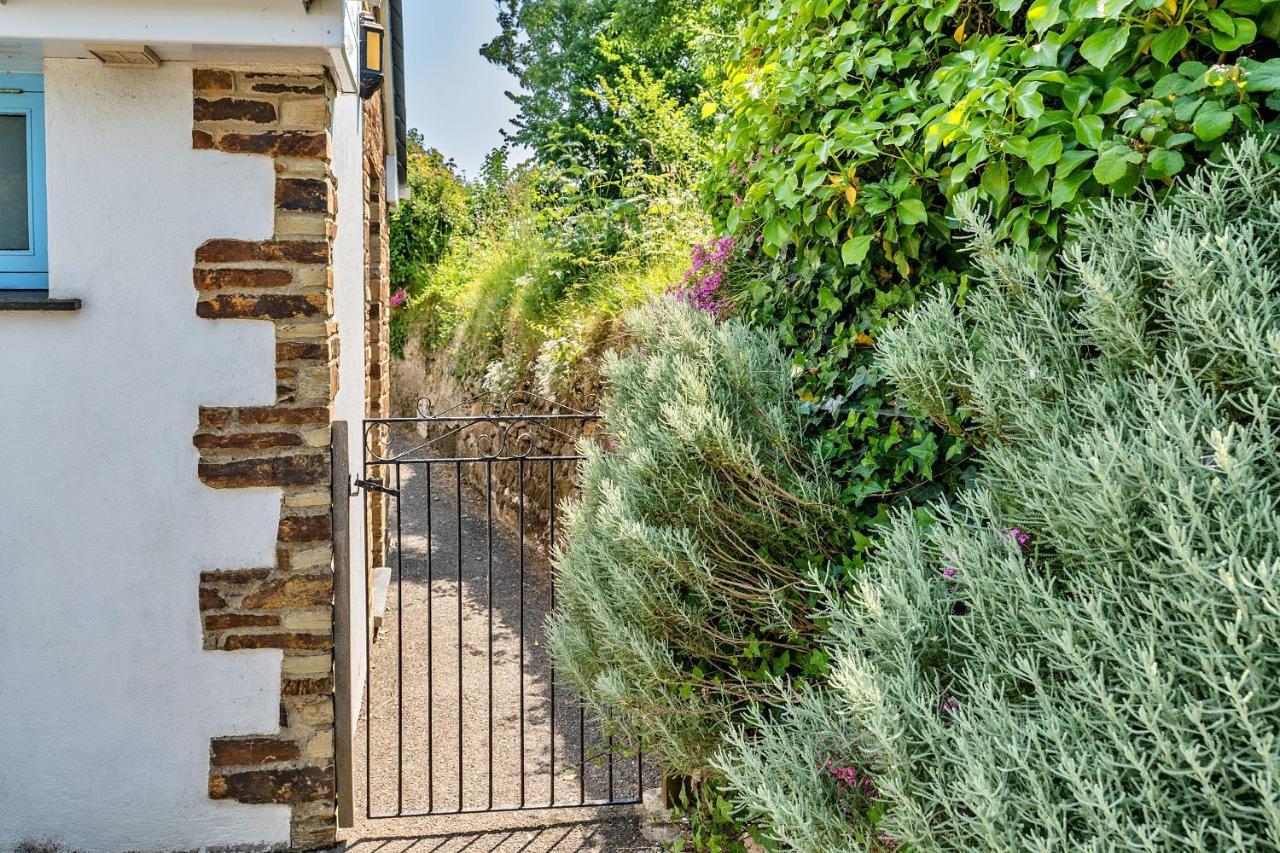 Finest Retreats - Forge Cottage Padstow Bagian luar foto